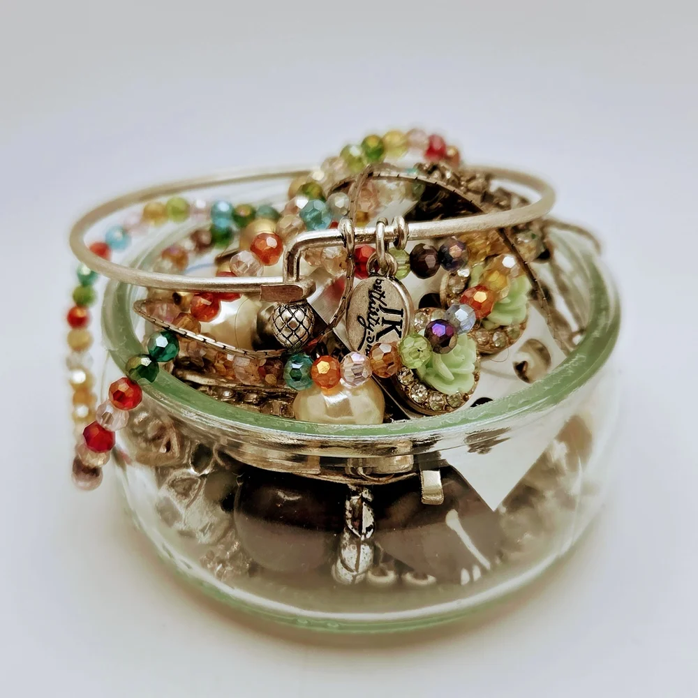 Jewelry Jar - Bundle - JK by Thirty-One, Silver Bangles & Crystals - Picture 5 of 5